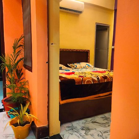 Aadi Shakti Bhawan Hotel Ayodhya ภายนอก รูปภาพ
